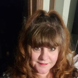 Meet your Posher, Lorraine